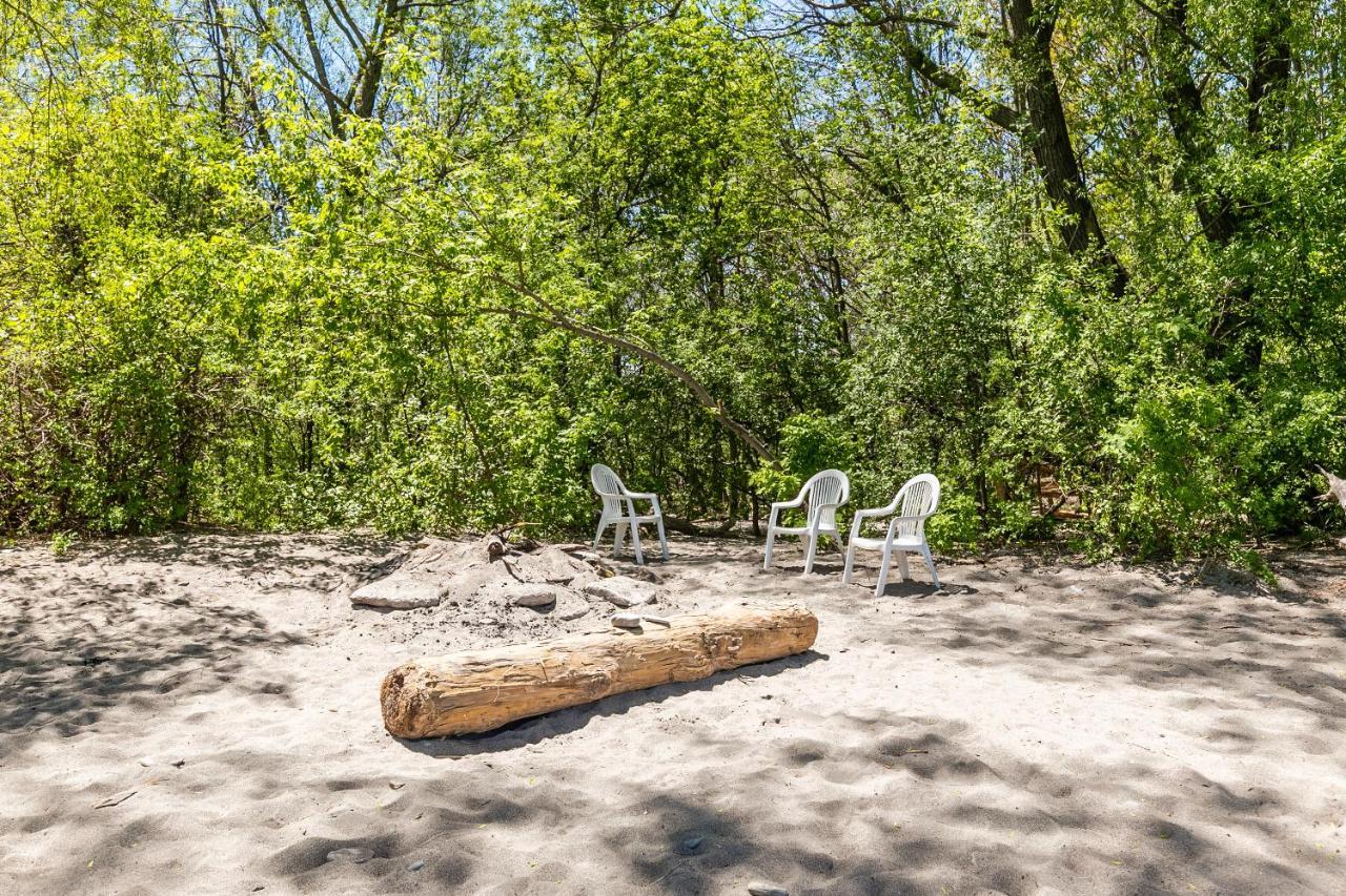 Modern Hamilton Homes Lake Ontario Shore By Globalstay エクステリア 写真
