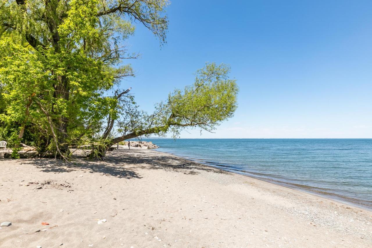 Modern Hamilton Homes Lake Ontario Shore By Globalstay エクステリア 写真