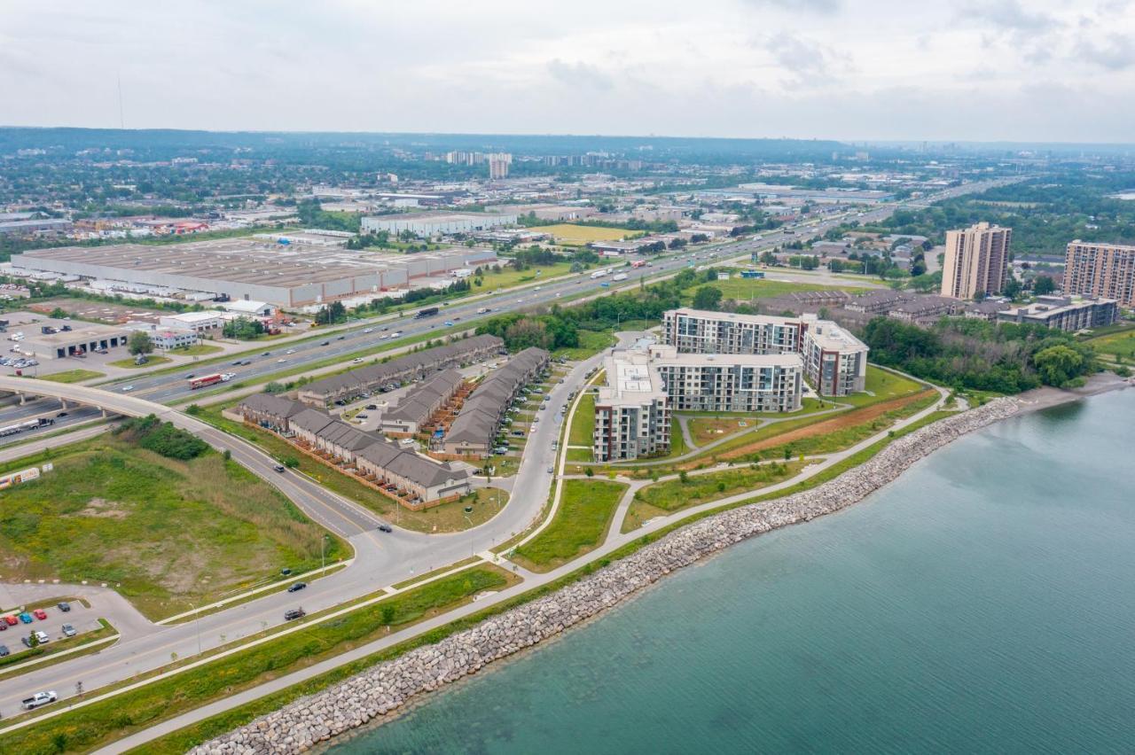 Modern Hamilton Homes Lake Ontario Shore By Globalstay エクステリア 写真