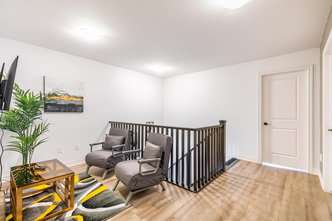 Modern Hamilton Homes Lake Ontario Shore By Globalstay エクステリア 写真