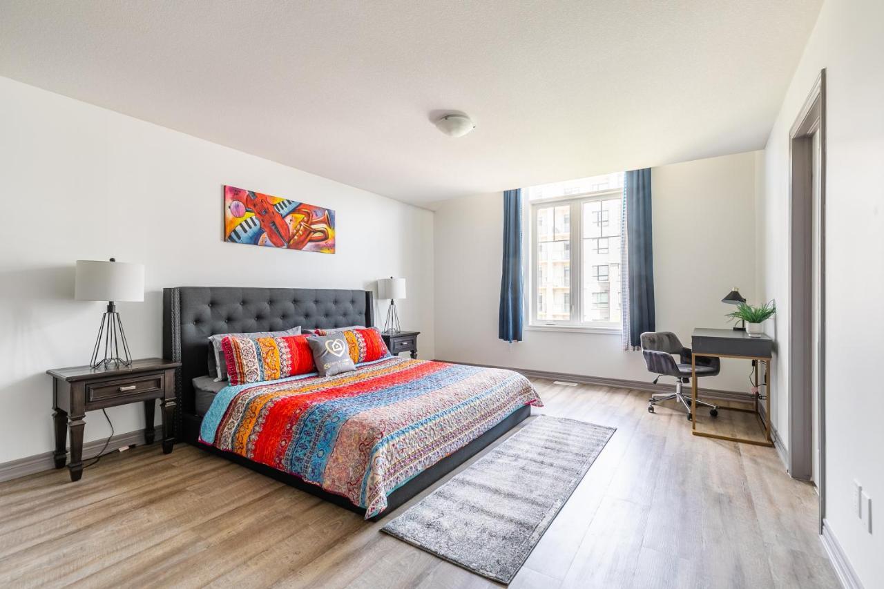 Modern Hamilton Homes Lake Ontario Shore By Globalstay エクステリア 写真