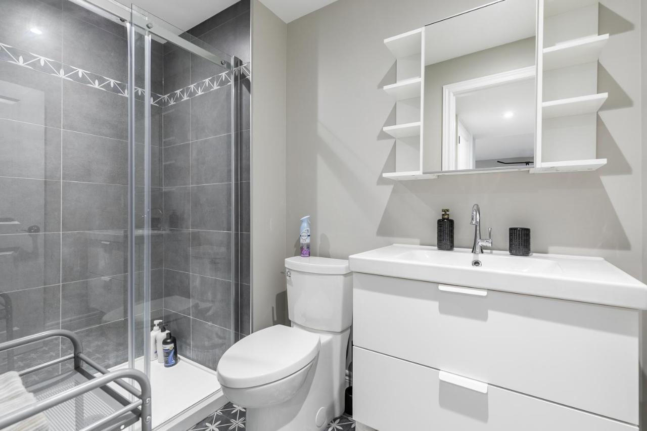 Modern Hamilton Homes Lake Ontario Shore By Globalstay エクステリア 写真