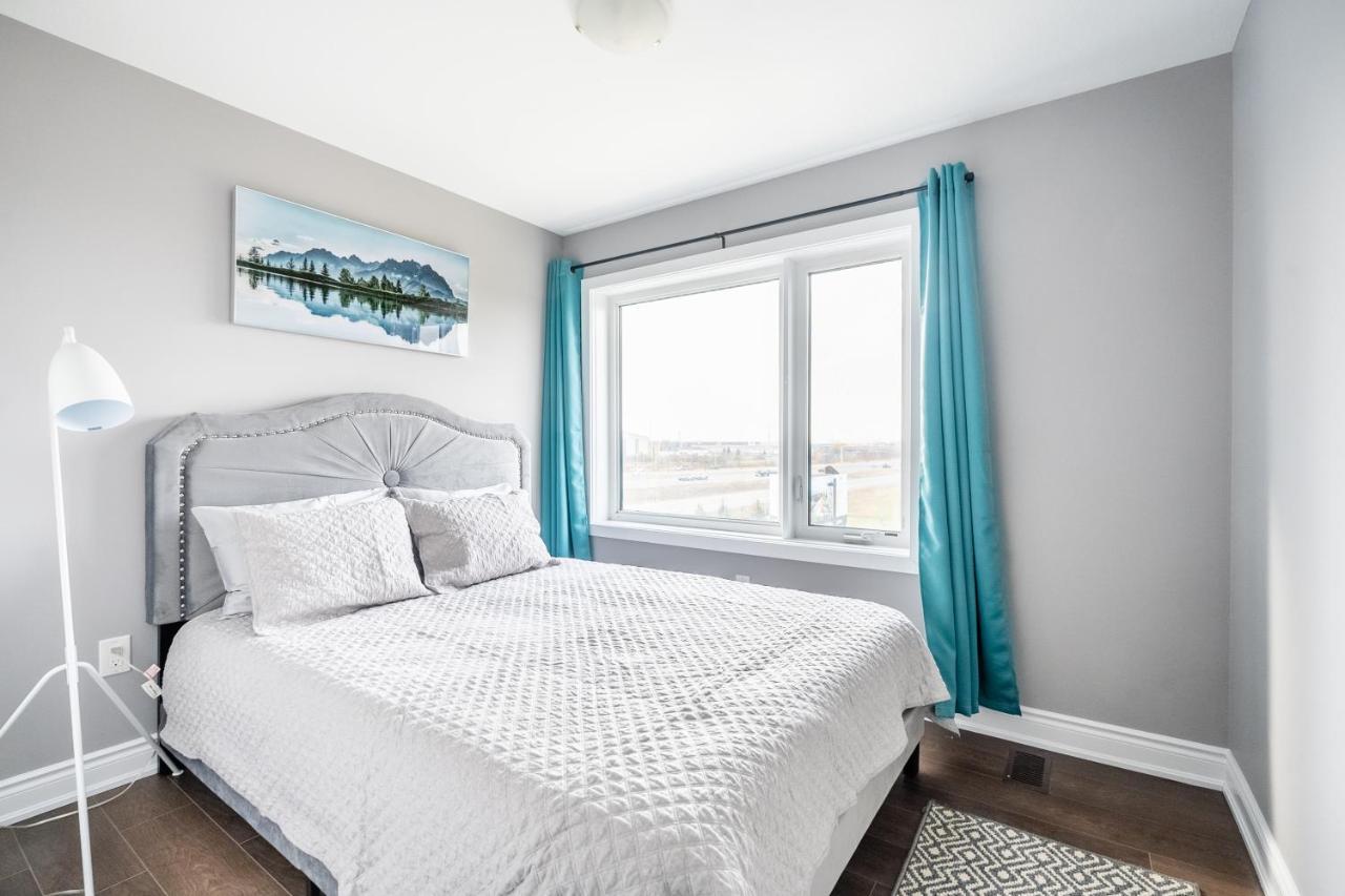 Modern Hamilton Homes Lake Ontario Shore By Globalstay エクステリア 写真