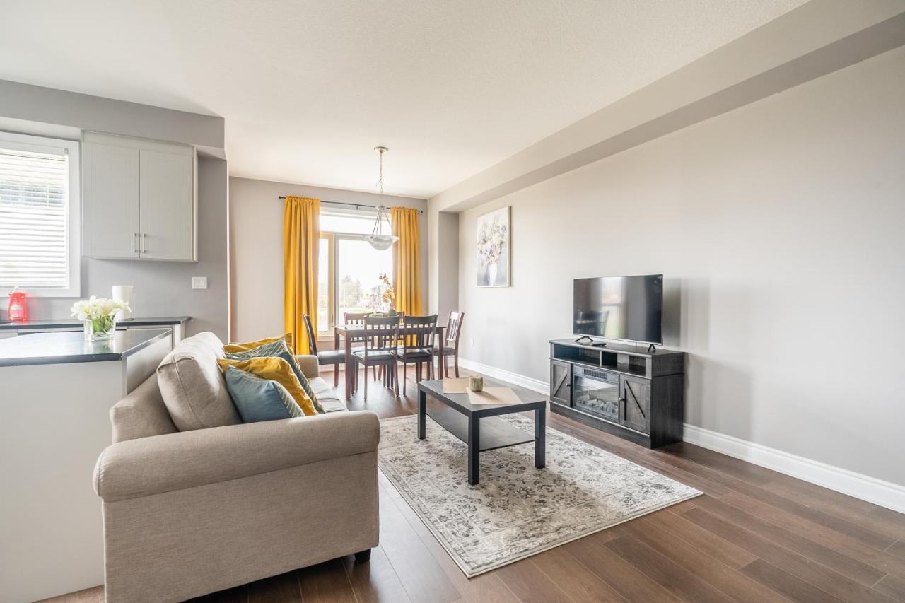 Modern Hamilton Homes Lake Ontario Shore By Globalstay エクステリア 写真