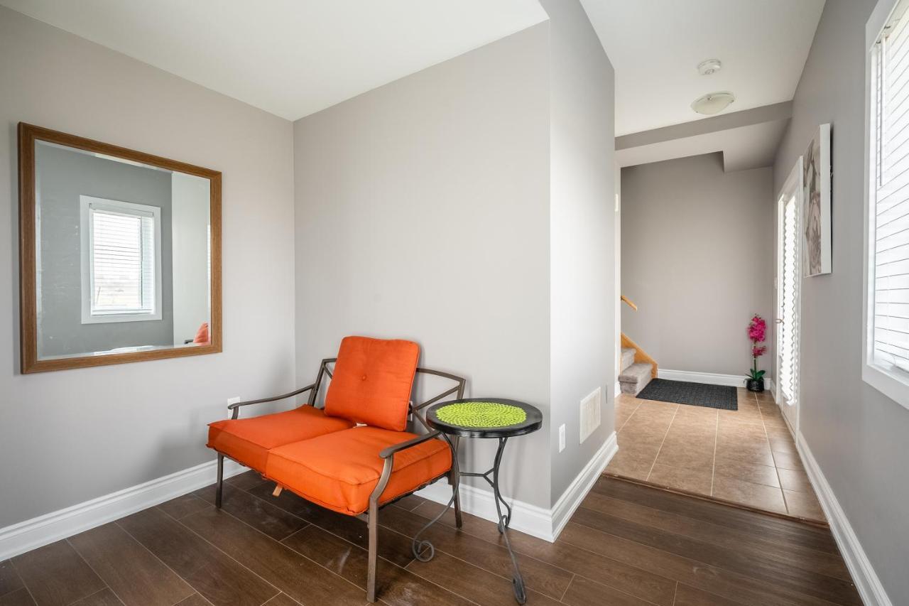 Modern Hamilton Homes Lake Ontario Shore By Globalstay エクステリア 写真