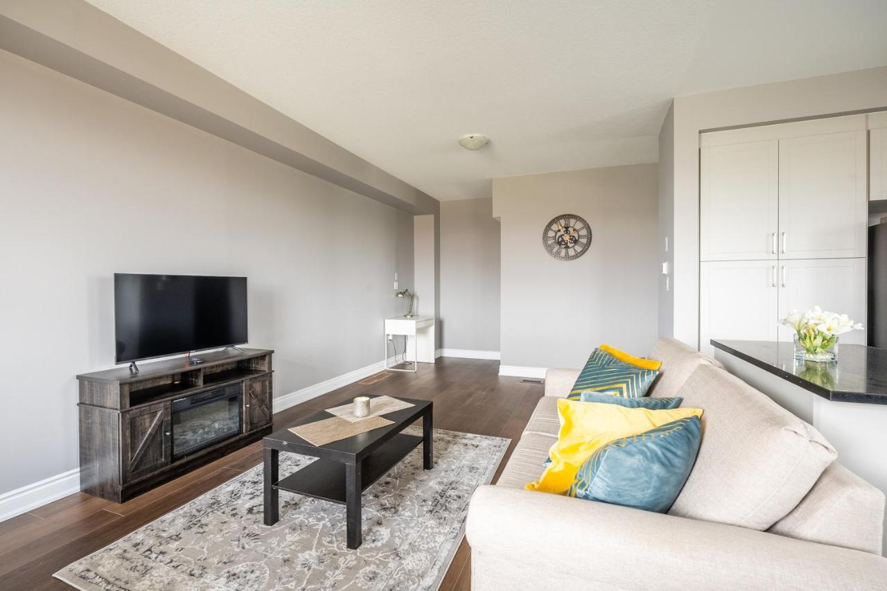 Modern Hamilton Homes Lake Ontario Shore By Globalstay エクステリア 写真