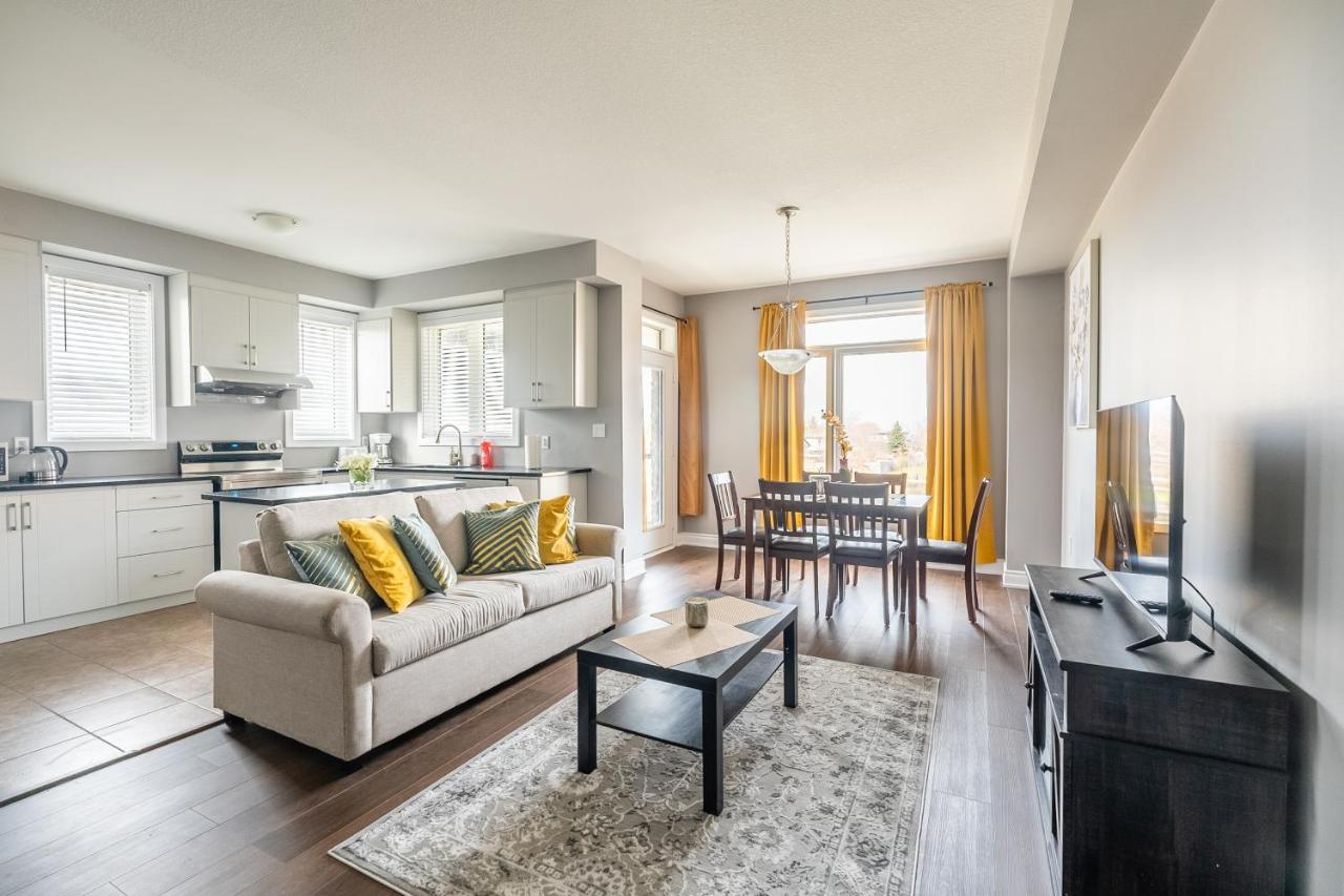 Modern Hamilton Homes Lake Ontario Shore By Globalstay エクステリア 写真